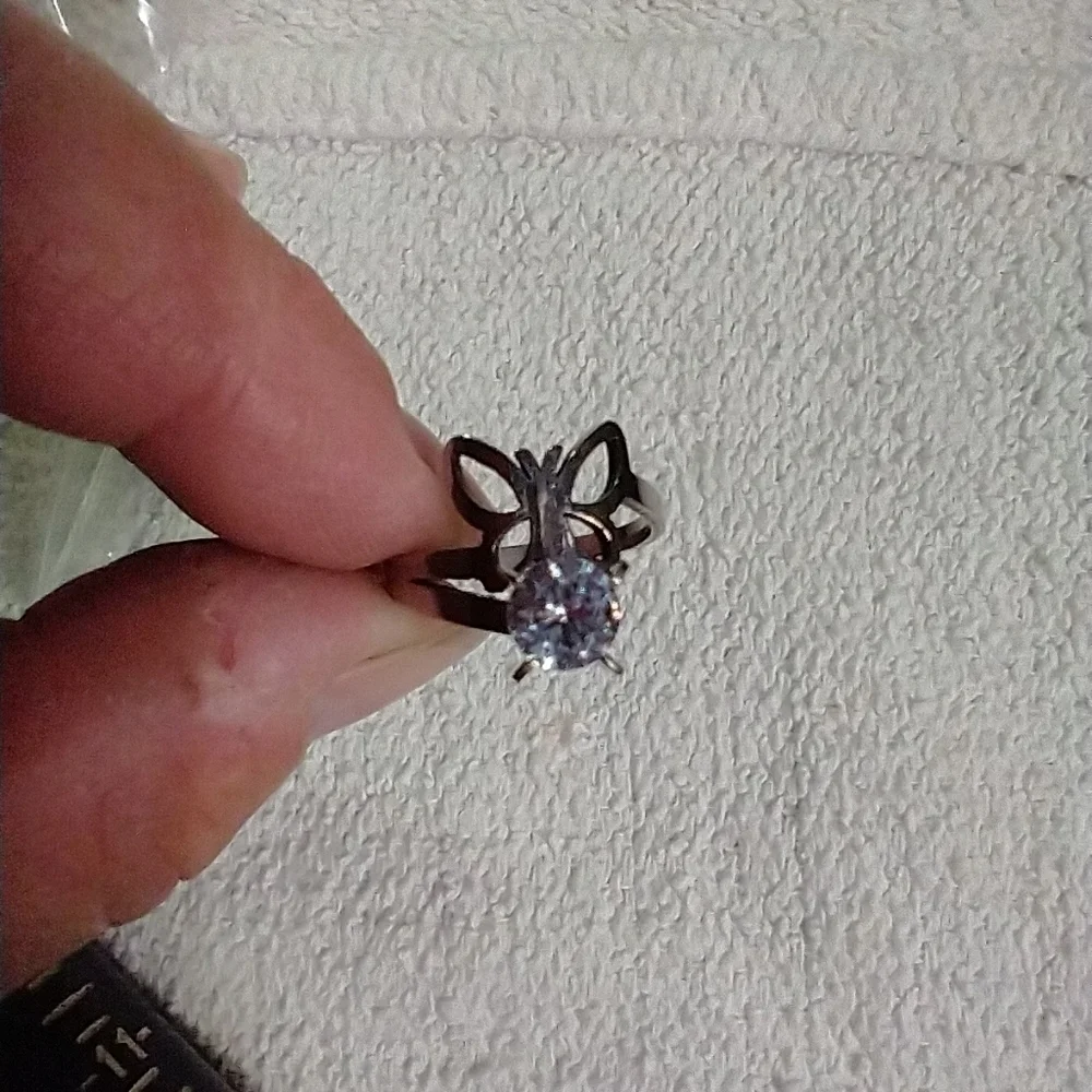 Silvertone stainless steel butterfly 🦋 crystal ring 7